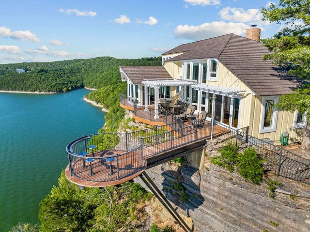 375 Slane Chapel Road, Branson West, MO 65737