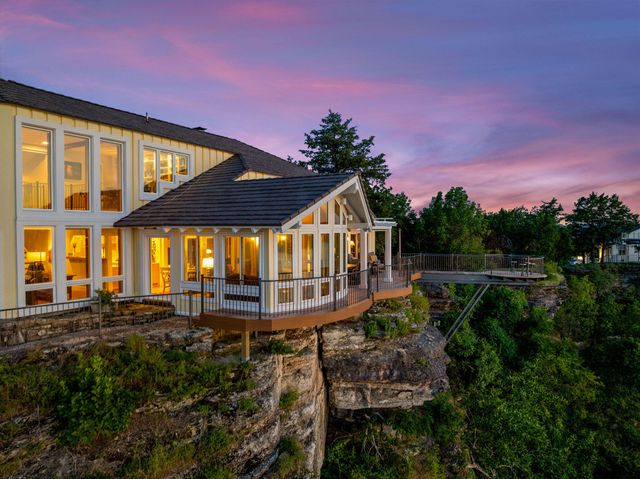 375 Slane Chapel Road, Branson West, MO 65737