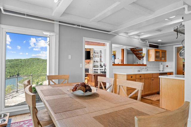 375 Slane Chapel Road, Branson West, MO 65737