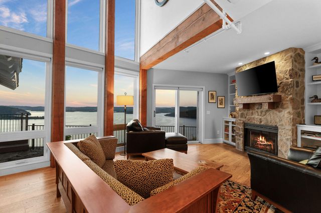 375 Slane Chapel Road, Branson West, MO 65737