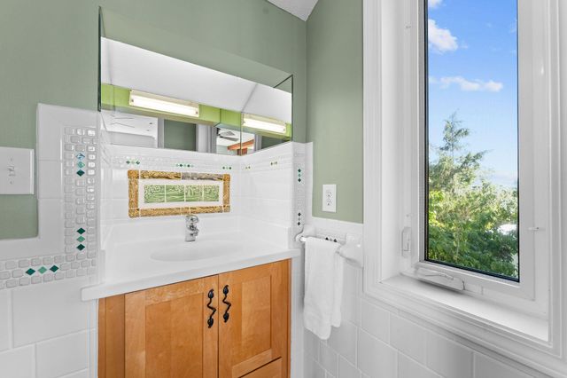 375 Slane Chapel Road, Branson West, MO 65737