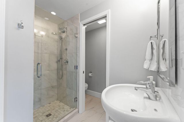 375 Slane Chapel Road, Branson West, MO 65737