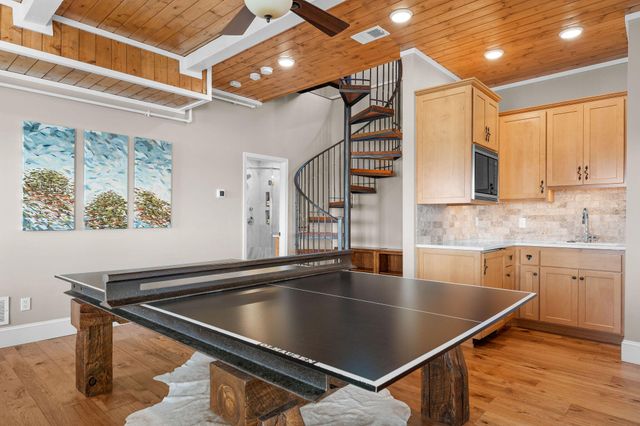 375 Slane Chapel Road, Branson West, MO 65737