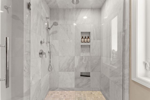 375 Slane Chapel Road, Branson West, MO 65737