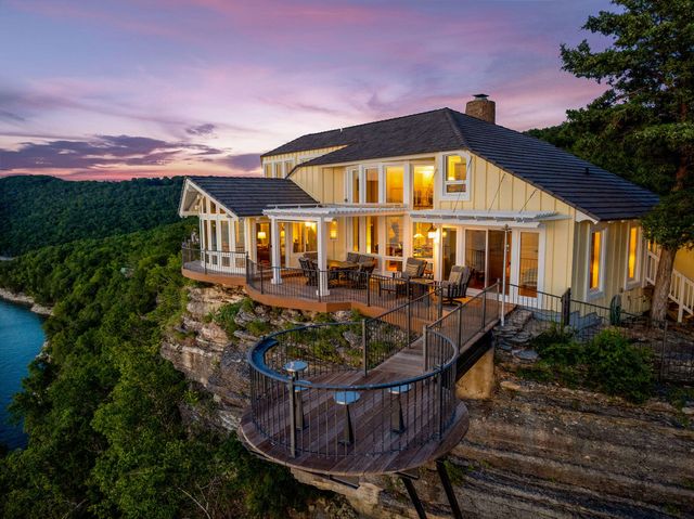 375 Slane Chapel Road, Branson West, MO 65737