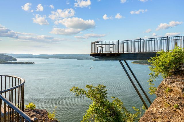 375 Slane Chapel Road, Branson West, MO 65737