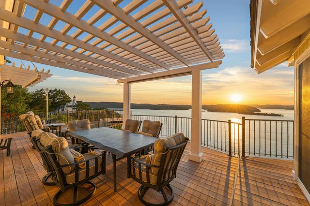 375 Slane Chapel Road, Branson West, MO 65737