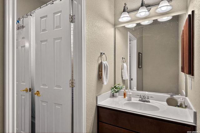 314 Hoskins, Boerne, TX 78006