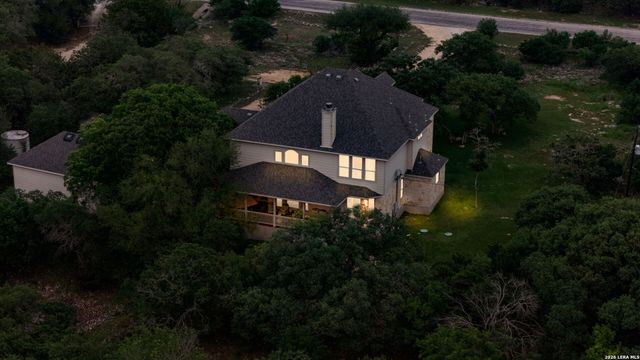 314 Hoskins, Boerne, TX 78006
