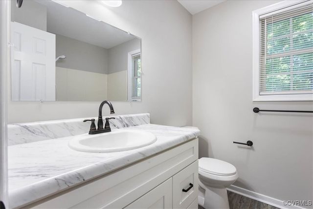 112 E Highland Ct, Colonial Heights, VA 23834