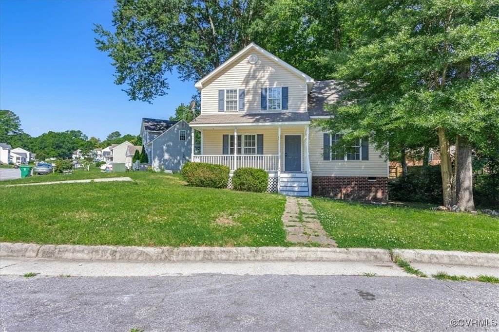 112 E Highland Ct, Colonial Heights, VA 23834