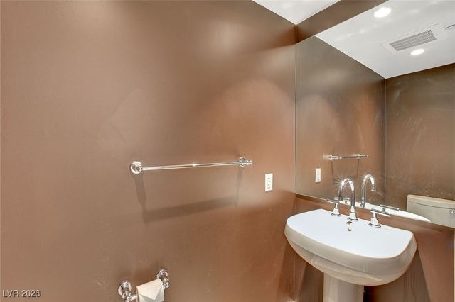 222 Karen Avenue 1705, Las Vegas, NV 89109