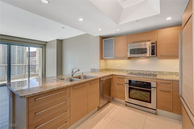 222 Karen Avenue 1705, Las Vegas, NV 89109