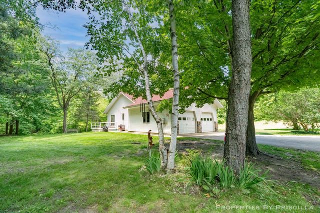 6635 Vinton Avenue Nw, Alpine Twp, MI 49321