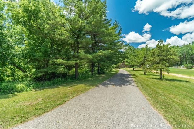 6635 Vinton Avenue Nw, Alpine Twp, MI 49321