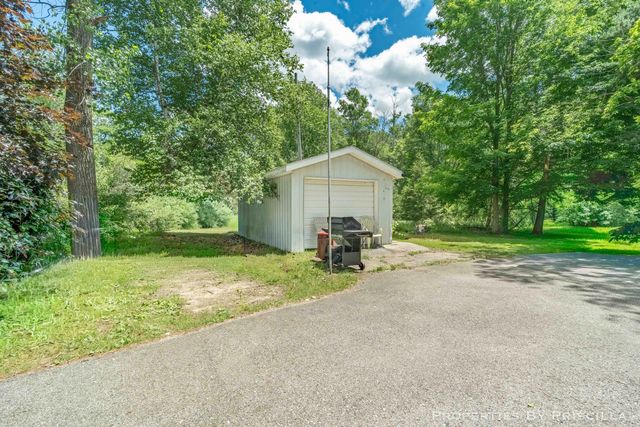 6635 Vinton Avenue Nw, Alpine Twp, MI 49321