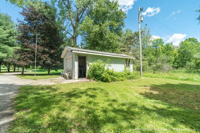 6635 Vinton Avenue Nw, Alpine Twp, MI 49321