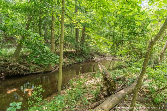 6635 Vinton Avenue Nw, Alpine Twp, MI 49321