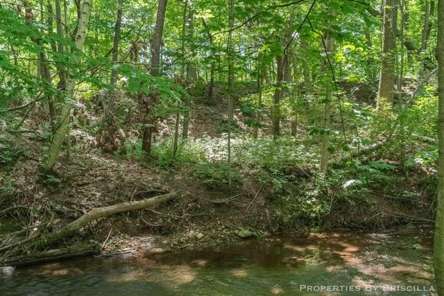 6635 Vinton Avenue Nw, Alpine Twp, MI 49321