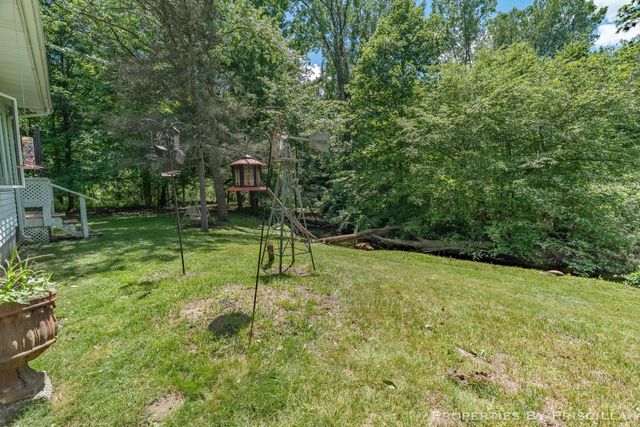 6635 Vinton Avenue Nw, Alpine Twp, MI 49321
