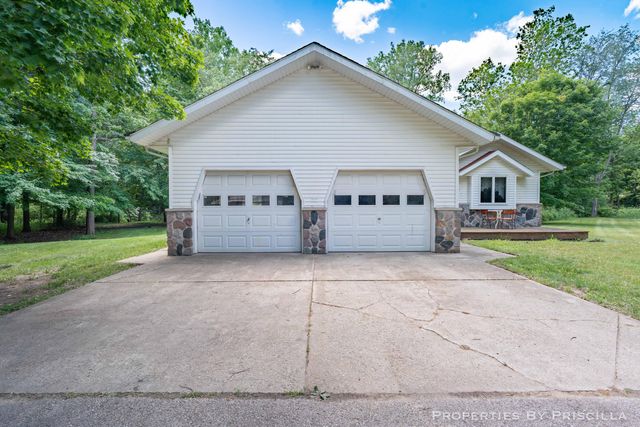 6635 Vinton Avenue Nw, Alpine Twp, MI 49321