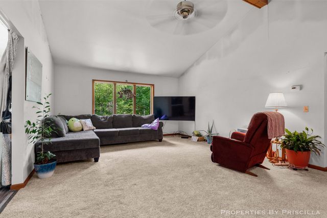 6635 Vinton Avenue Nw, Alpine Twp, MI 49321