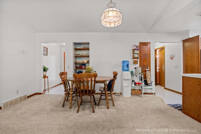 6635 Vinton Avenue Nw, Alpine Twp, MI 49321