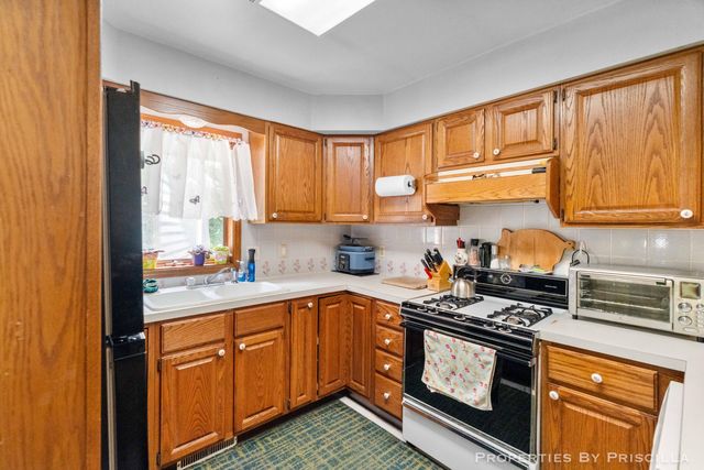 6635 Vinton Avenue Nw, Alpine Twp, MI 49321