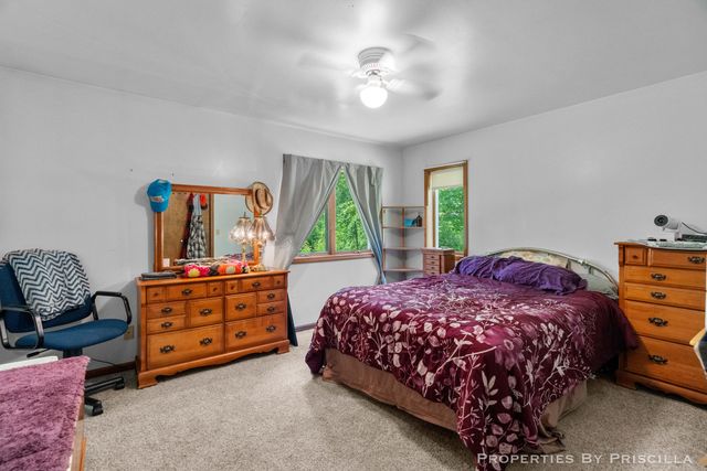 6635 Vinton Avenue Nw, Alpine Twp, MI 49321
