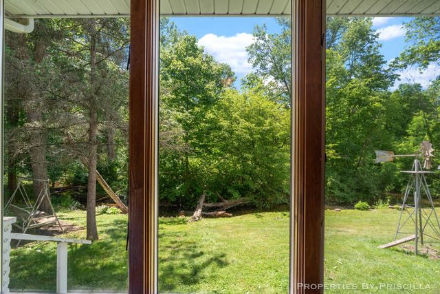 6635 Vinton Avenue Nw, Alpine Twp, MI 49321