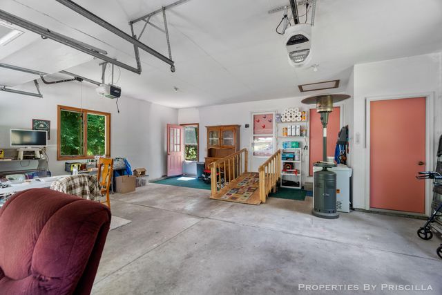 6635 Vinton Avenue Nw, Alpine Twp, MI 49321