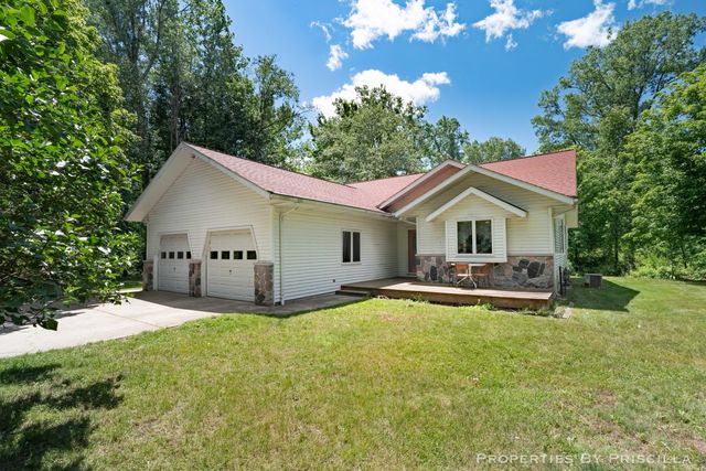 6635 Vinton Avenue Nw, Alpine Twp, MI 49321