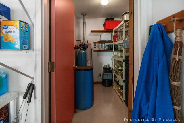6635 Vinton Avenue Nw, Alpine Twp, MI 49321
