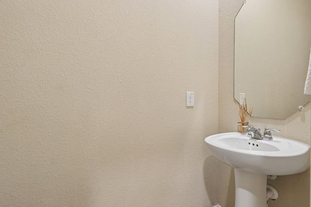 6110 Carpenters Cove Lane, Houston, TX 77049