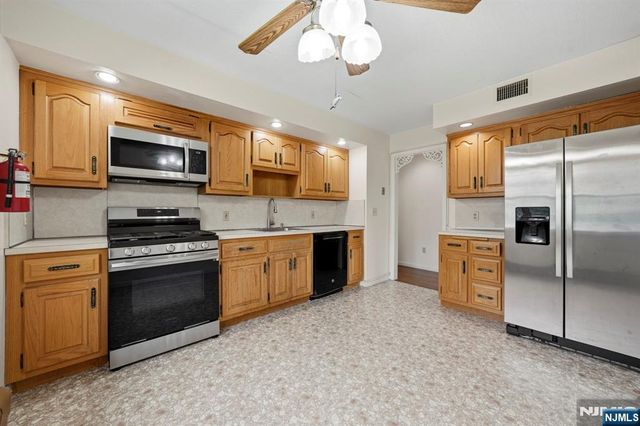 433 Tappan Road, Northvale, NJ 07647