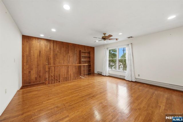 433 Tappan Road, Northvale, NJ 07647