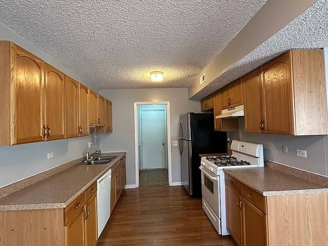 1741 Bell Drive, Hanover Park, IL 60133