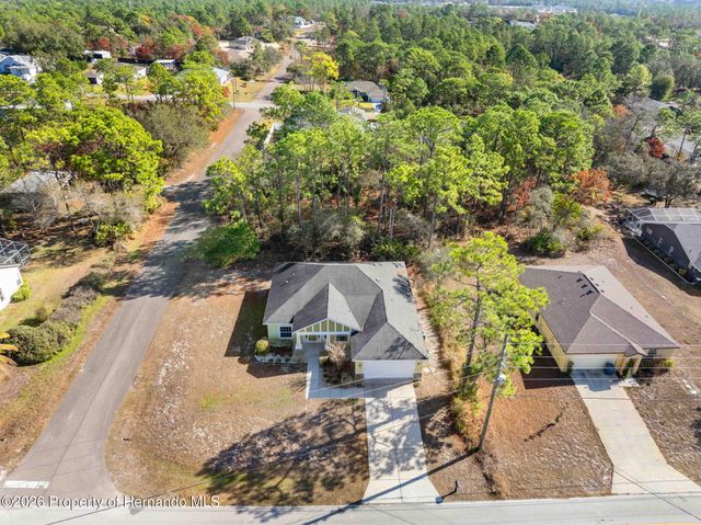 8104 Nightingale Road, Weeki Wachee, FL 34613