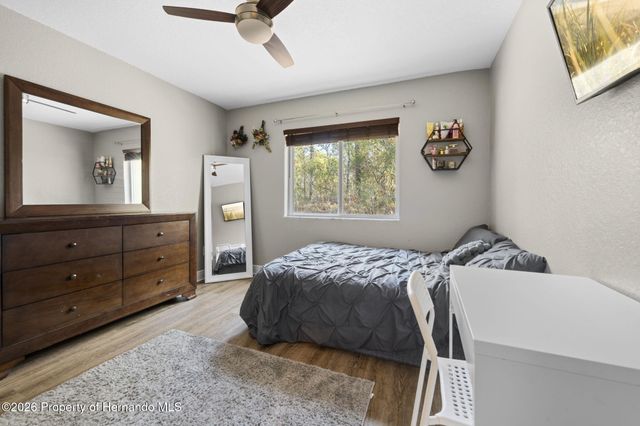 8104 Nightingale Road, Weeki Wachee, FL 34613