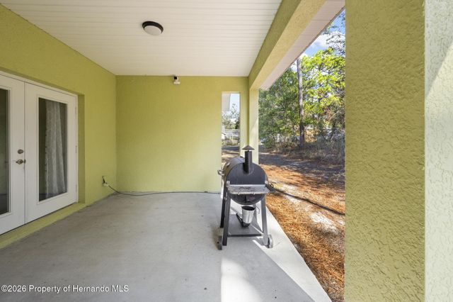 8104 Nightingale Road, Weeki Wachee, FL 34613