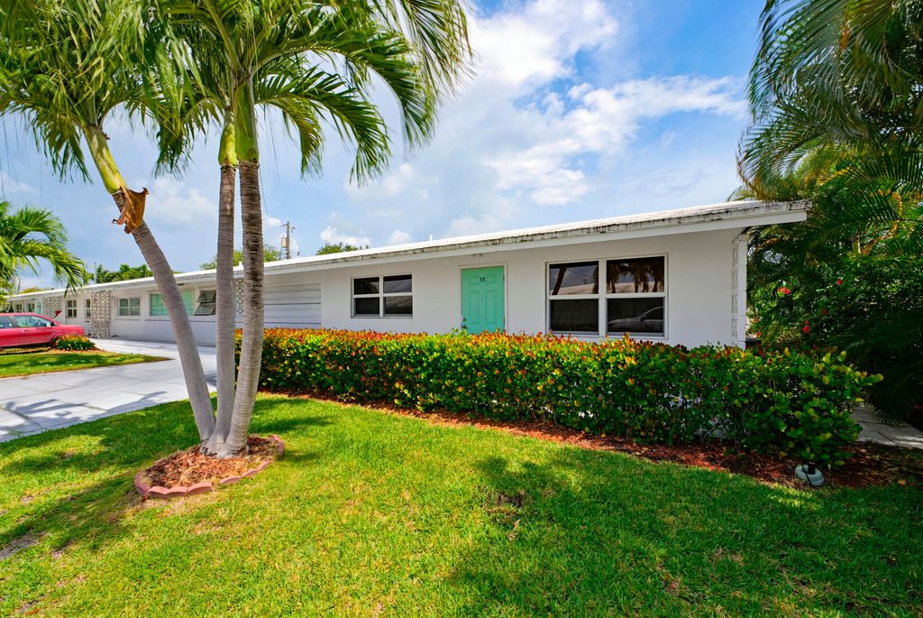 728 Ridge Road 35, Lantana, FL 33462