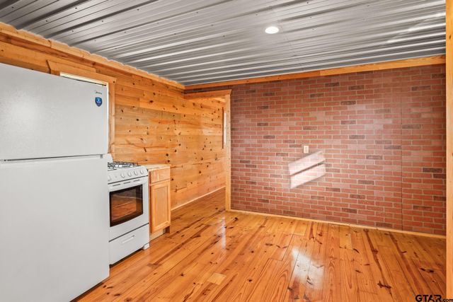 808 County Road 2121, Pittsburg, TX 75686