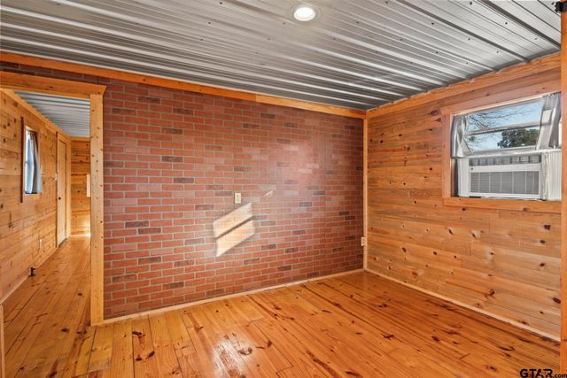 808 County Road 2121, Pittsburg, TX 75686