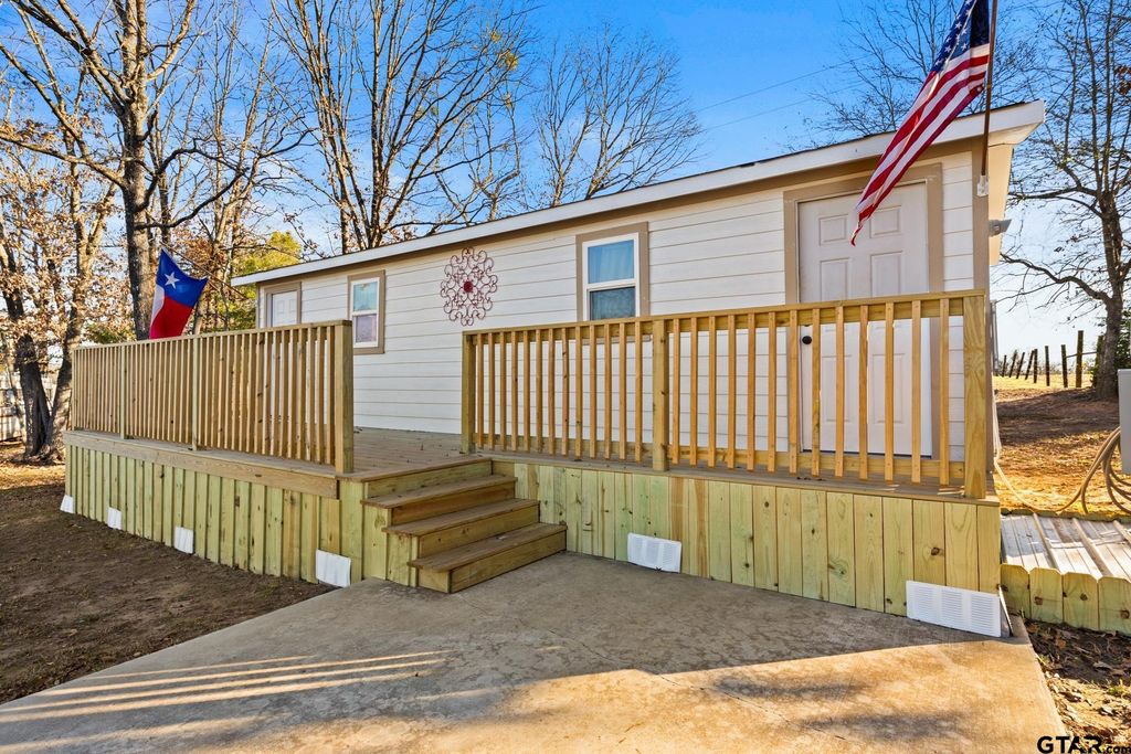 808 County Road 2121, Pittsburg, TX 75686