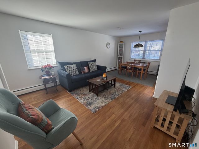 151 Courtland Avenue APT 3F, Stamford, CT 06902