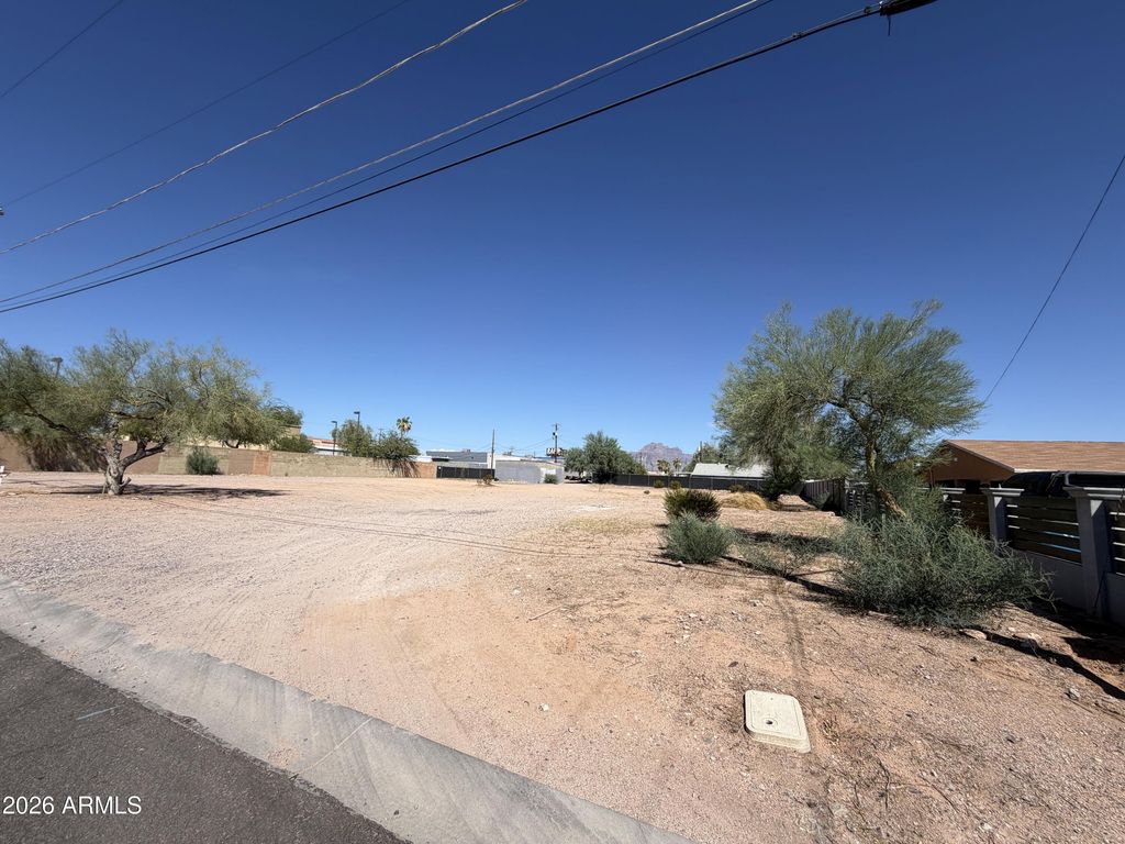 2125 W APACHE Trail 4 & 6, Apache Junction, AZ 85120 — photo 4
