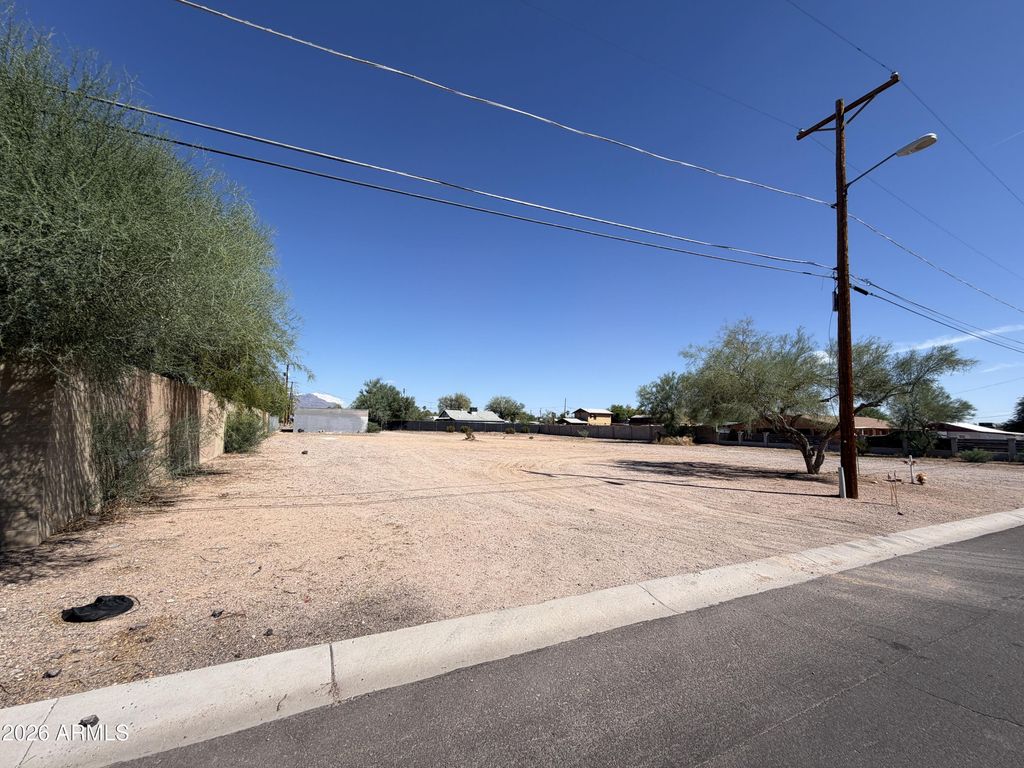 2125 W APACHE Trail 4 & 6, Apache Junction, AZ 85120 — photo 5