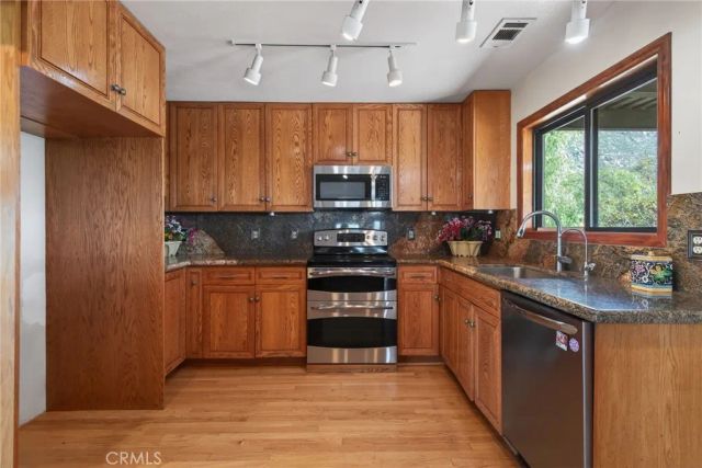 20682 Hill Top Drive, Riverside, CA 92507