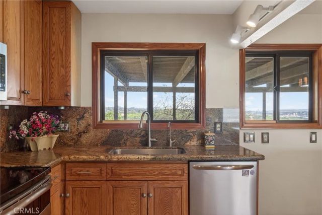 20682 Hill Top Drive, Riverside, CA 92507