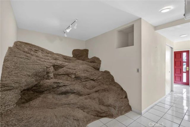 20682 Hill Top Drive, Riverside, CA 92507